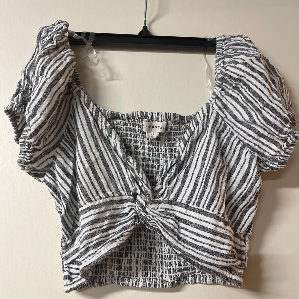 Aeropostale Cropped T-shirt
